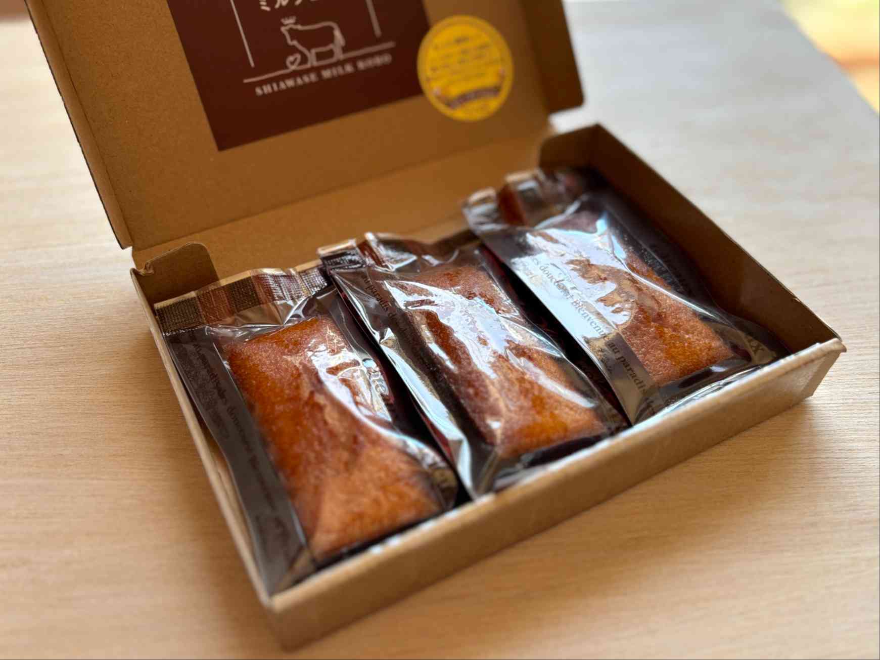 箱入りフィナンシェ